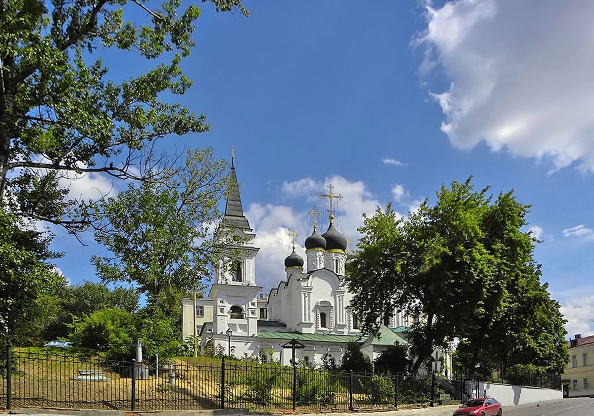 Владимира, равноапостольного князя, в Старых Садех, храм - Центральное  викариатство города Москвы